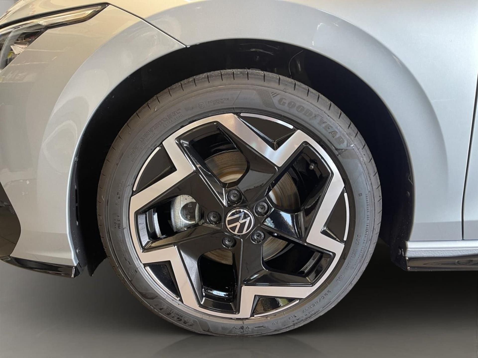 Volkswagen Golf R-Line