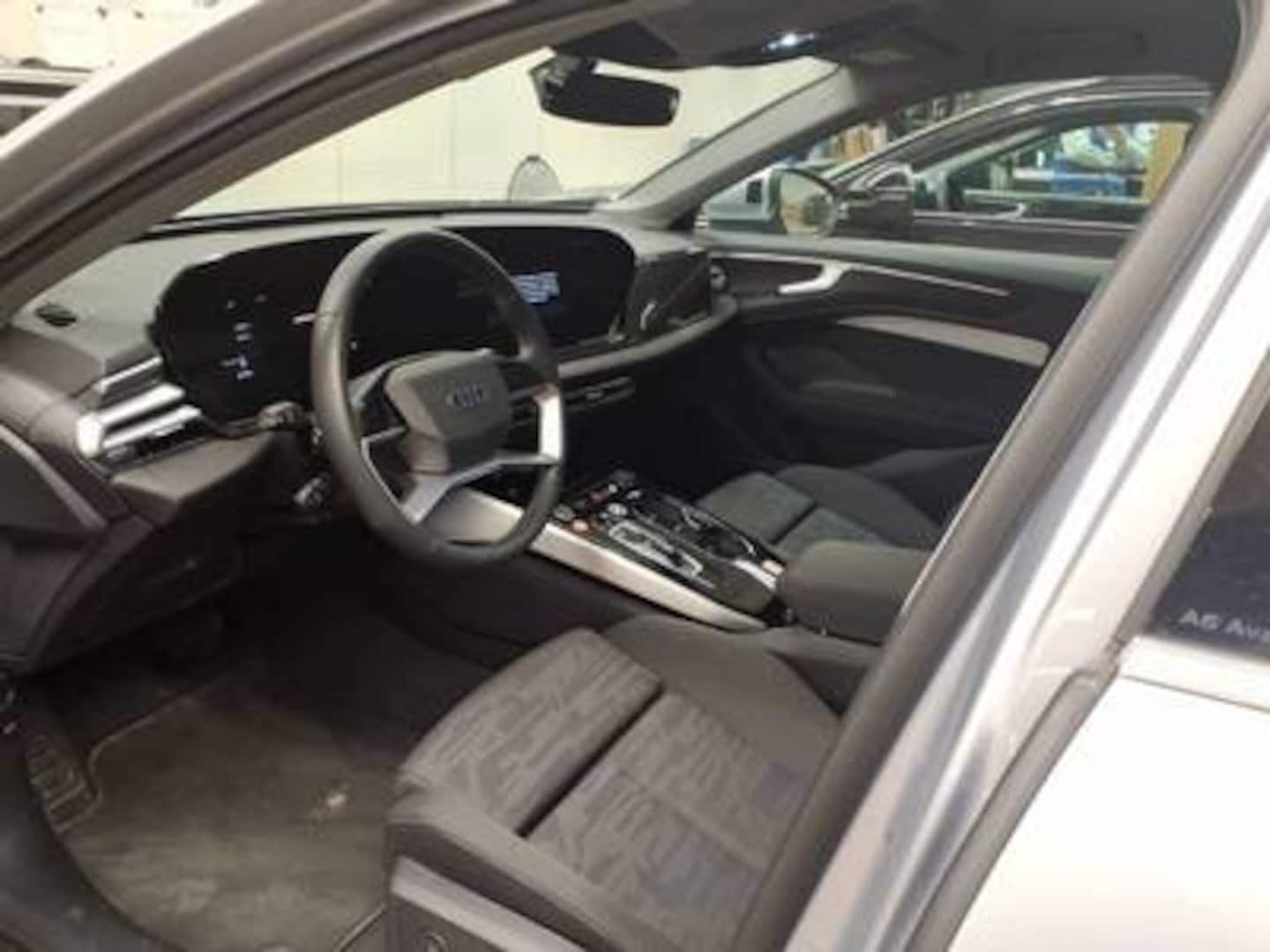 Bild über Audi A6 Avant TDI quattro 150 kW S tronic - für weitere Informationen kontaktieren Sie den Audi Partner