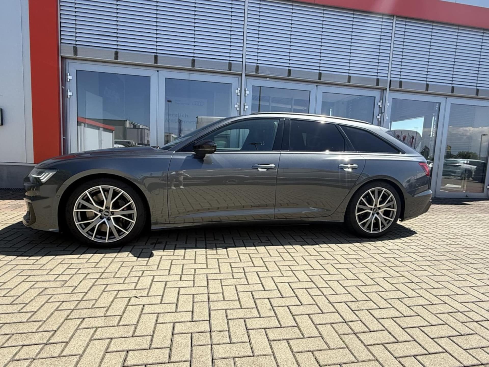 Audi S6 Avant
