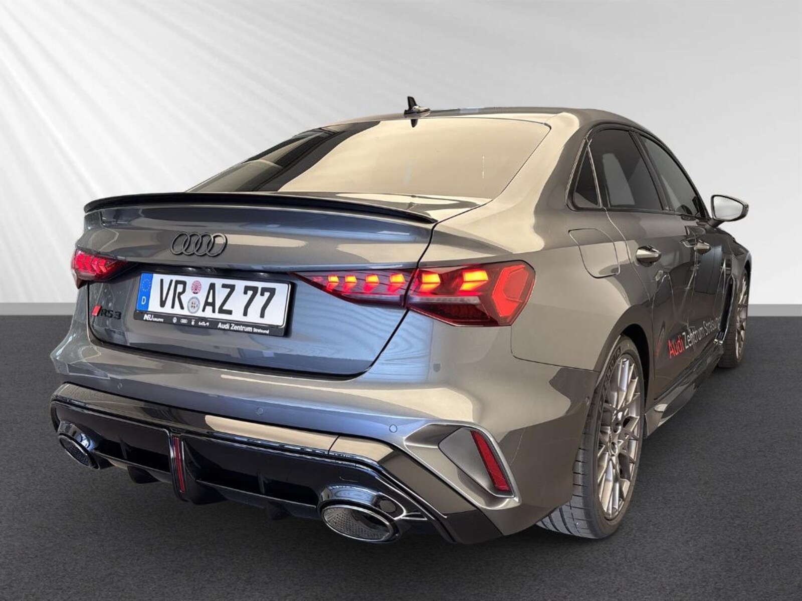 Audi RS 3 Limousine – Bild 2