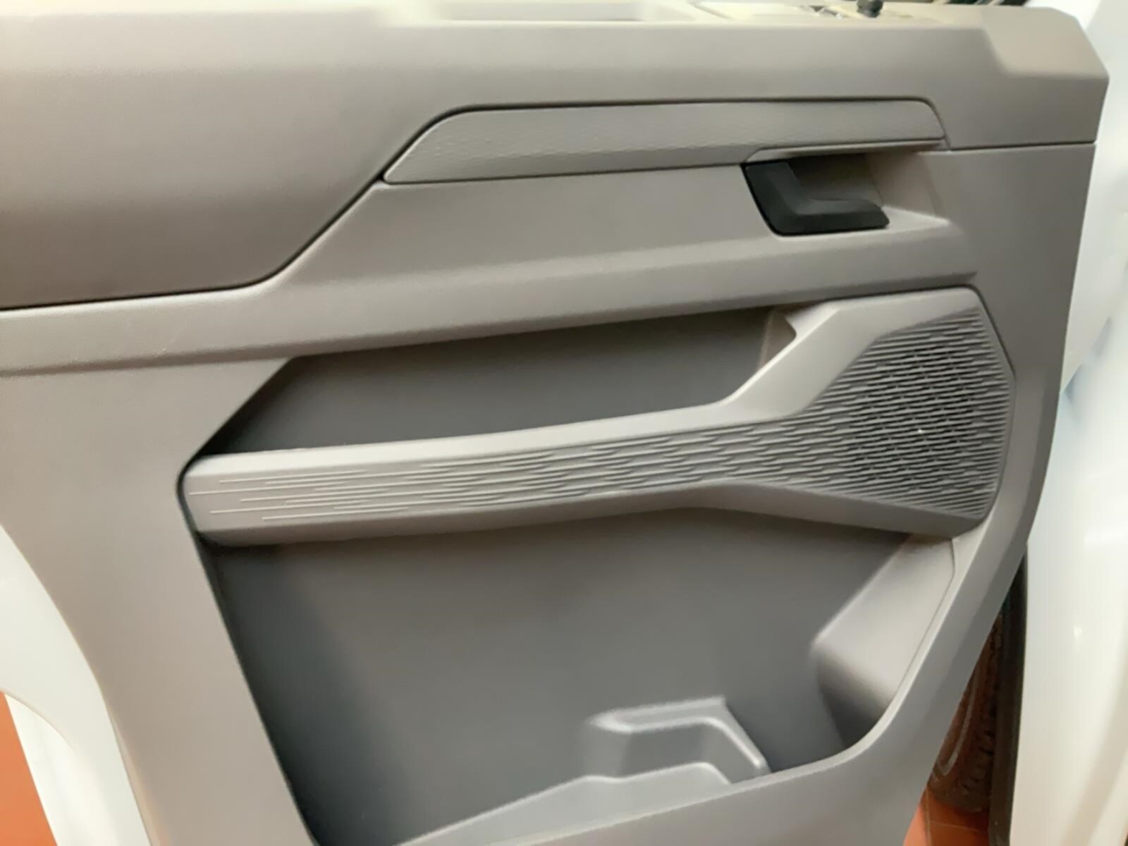 Volkswagen Transporter Kasten langer Radstand – Bild 12