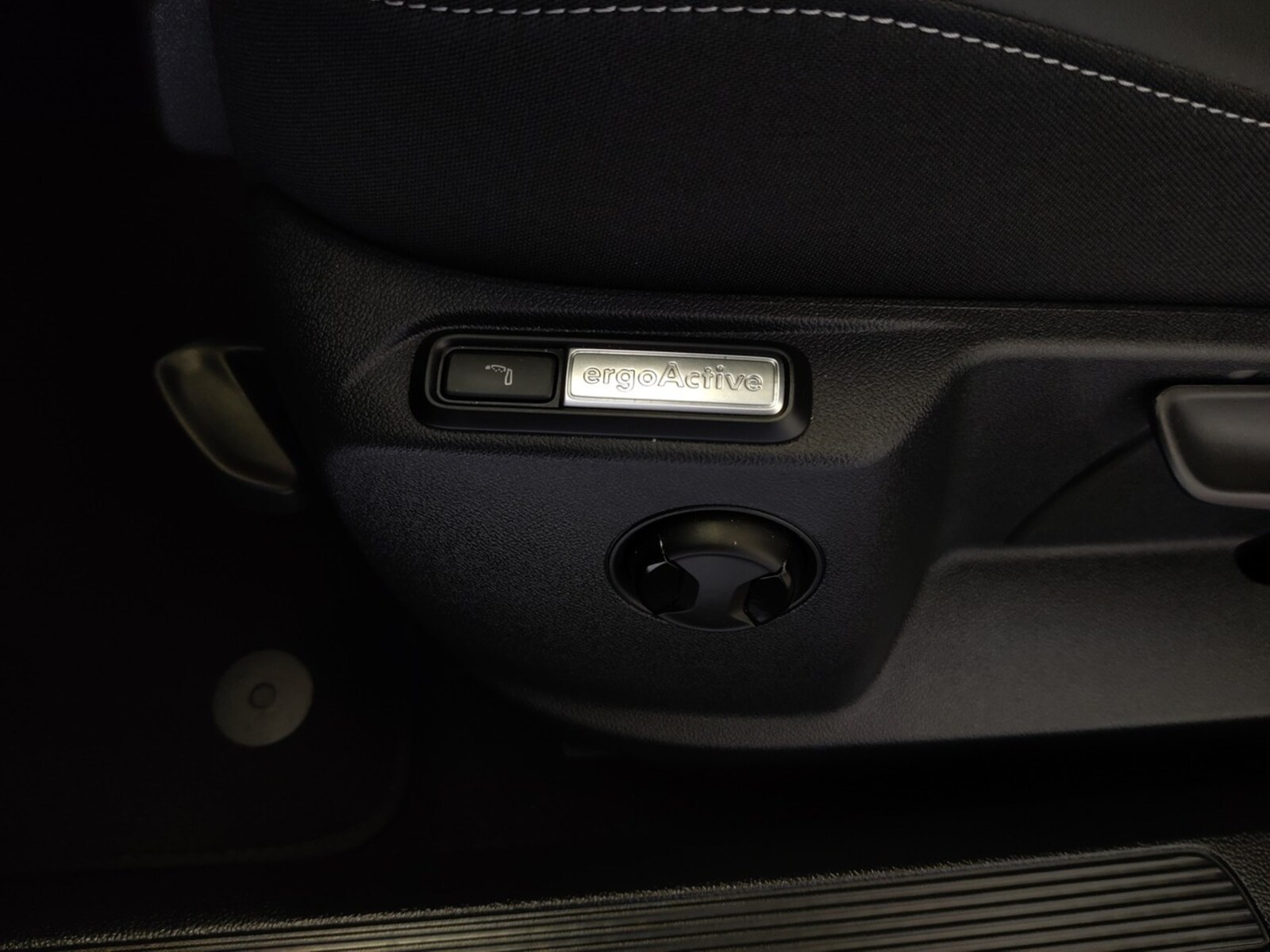 Volkswagen T-Roc – Bild 12