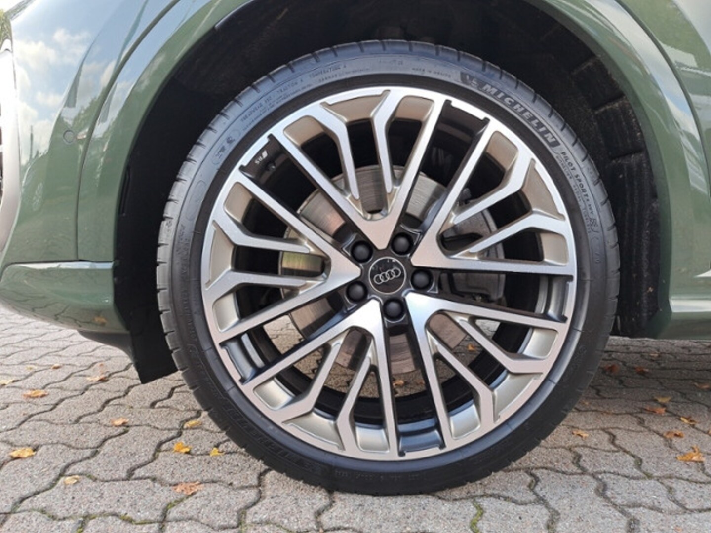 Bild über Audi Q5 SUV TDI quattro 150 kW S tronic - für weitere Informationen kontaktieren Sie den Audi Partner