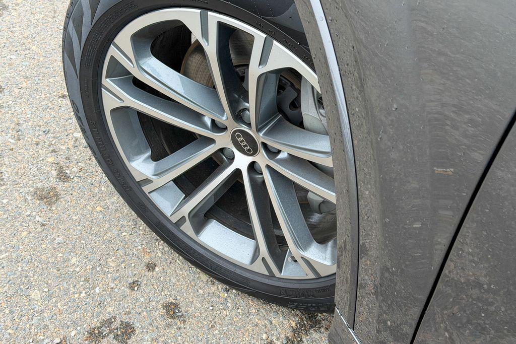 2025 Audi Q7 Premium Plus - Photo 11