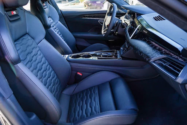 2026 Audi RS e-tron GT Performance Base - Photo 18