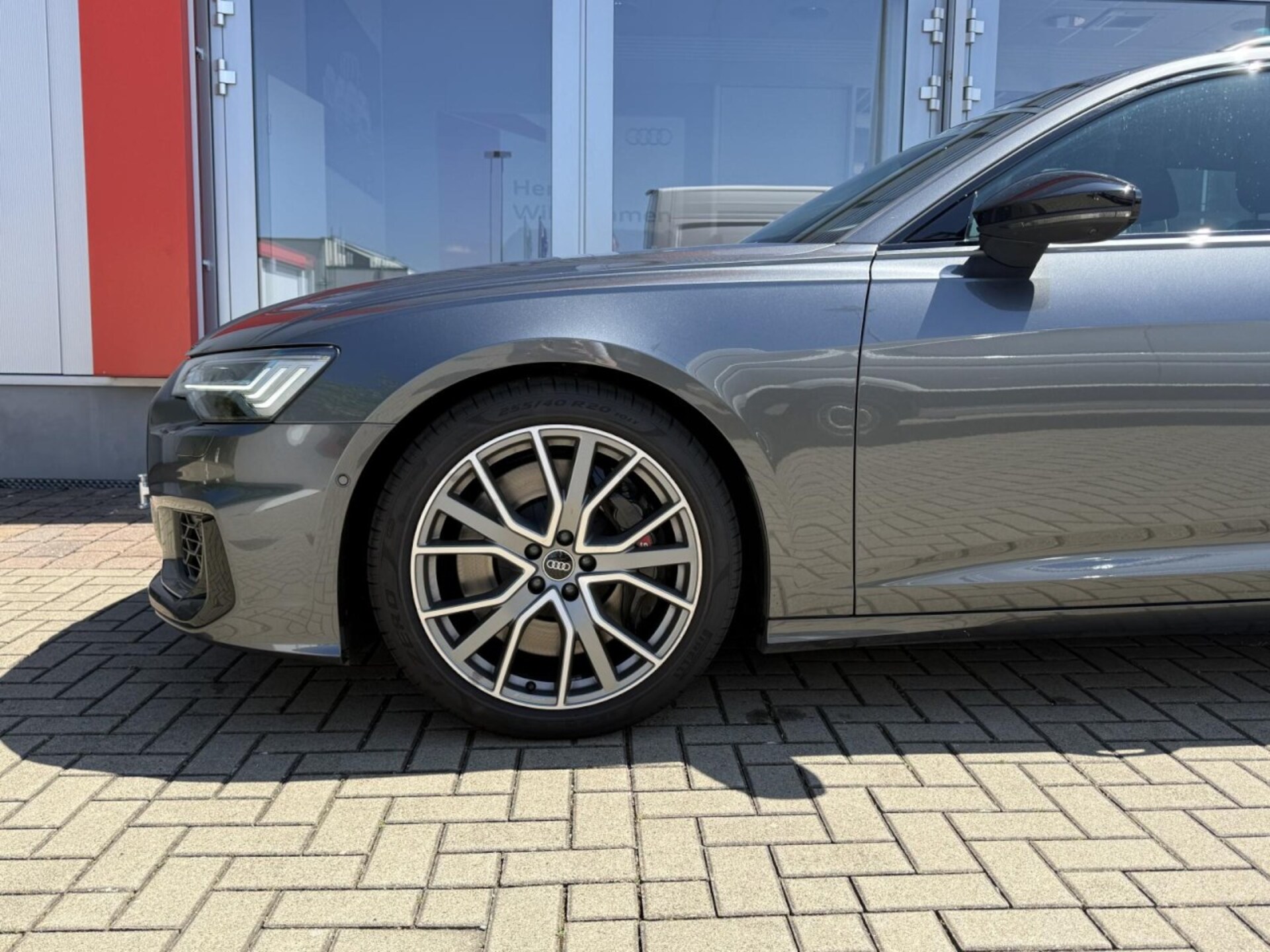 Audi S6 Avant