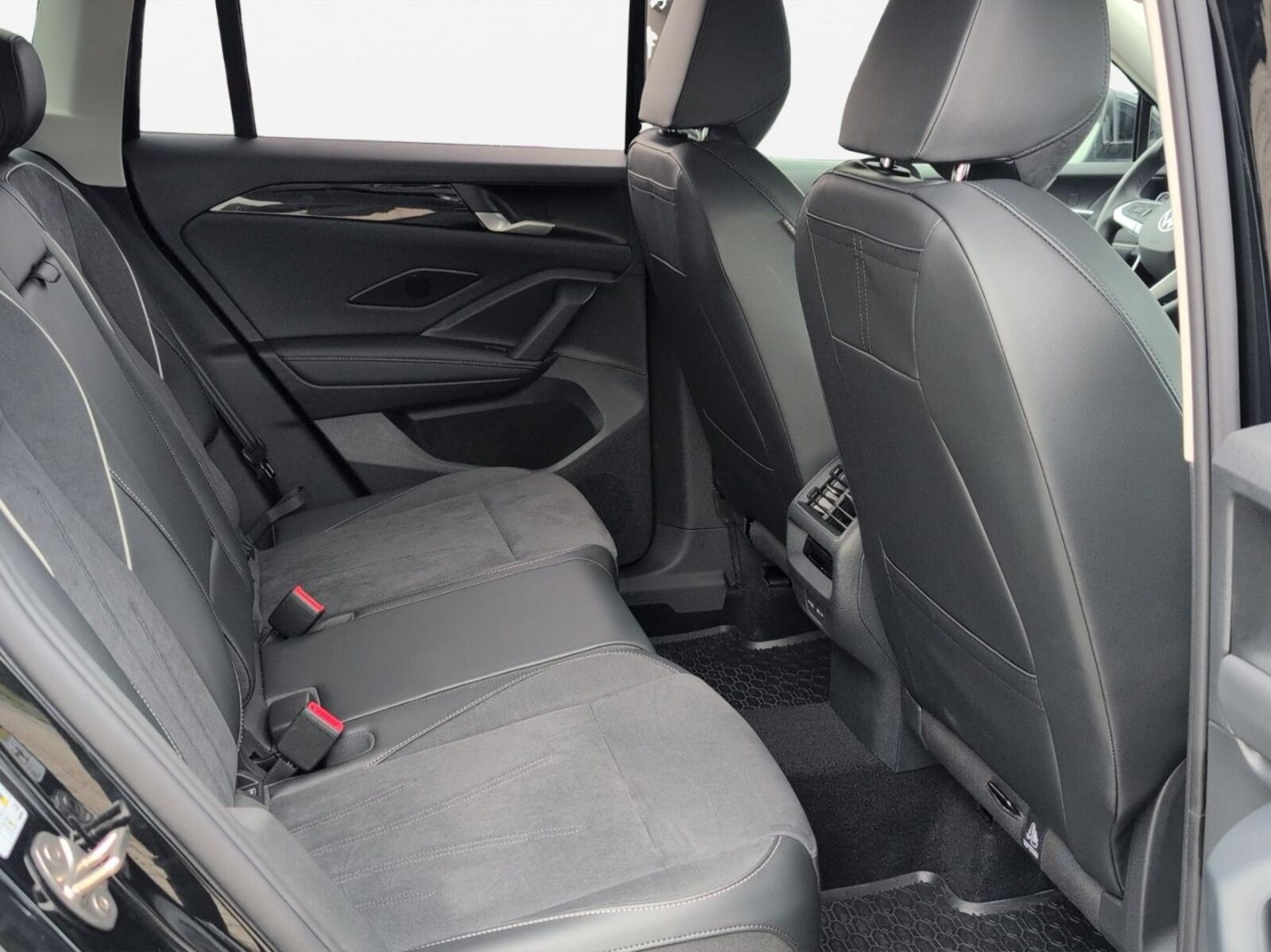 Volkswagen Tiguan – Bild 16