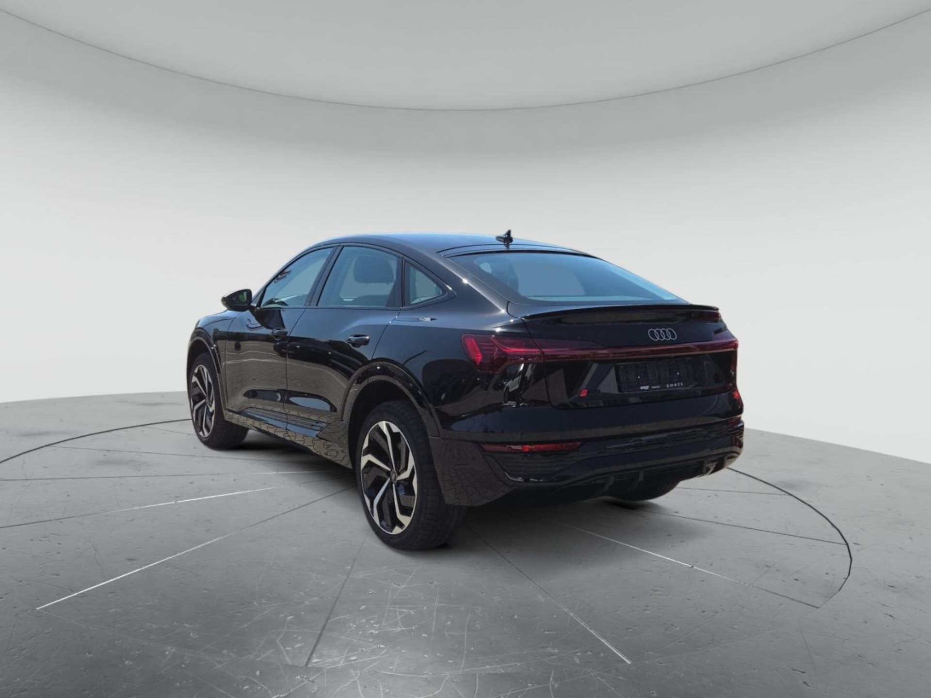 Audi Q8 Sportback e-tron S line