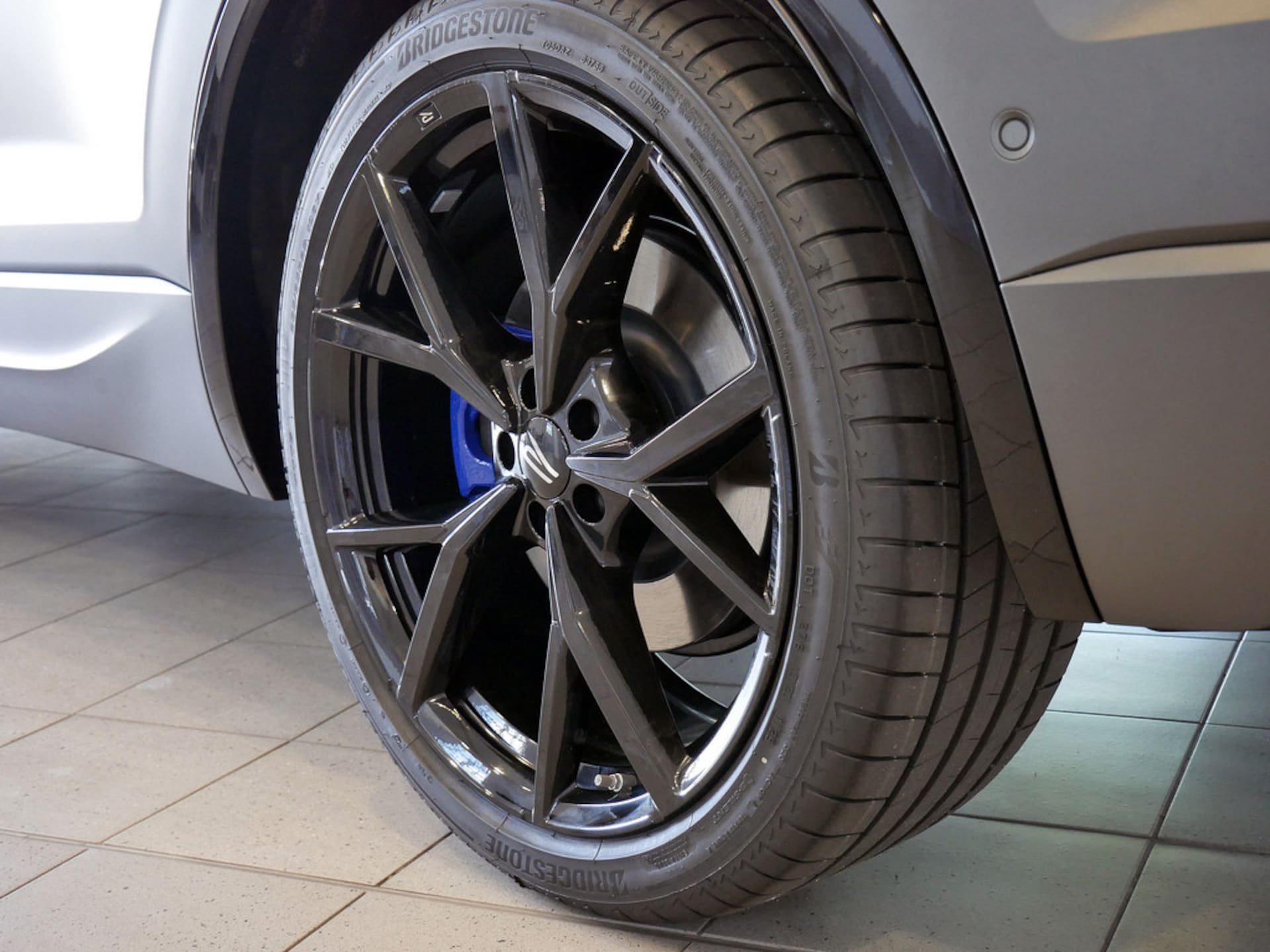 Volkswagen Touareg R