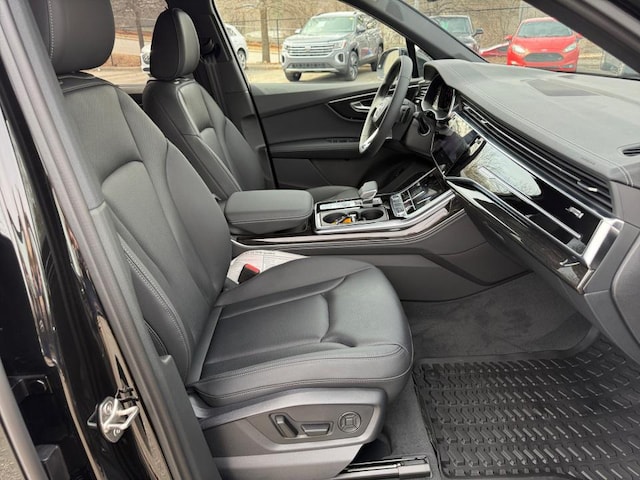 2026 Audi Q7 Premium Plus - Photo 12