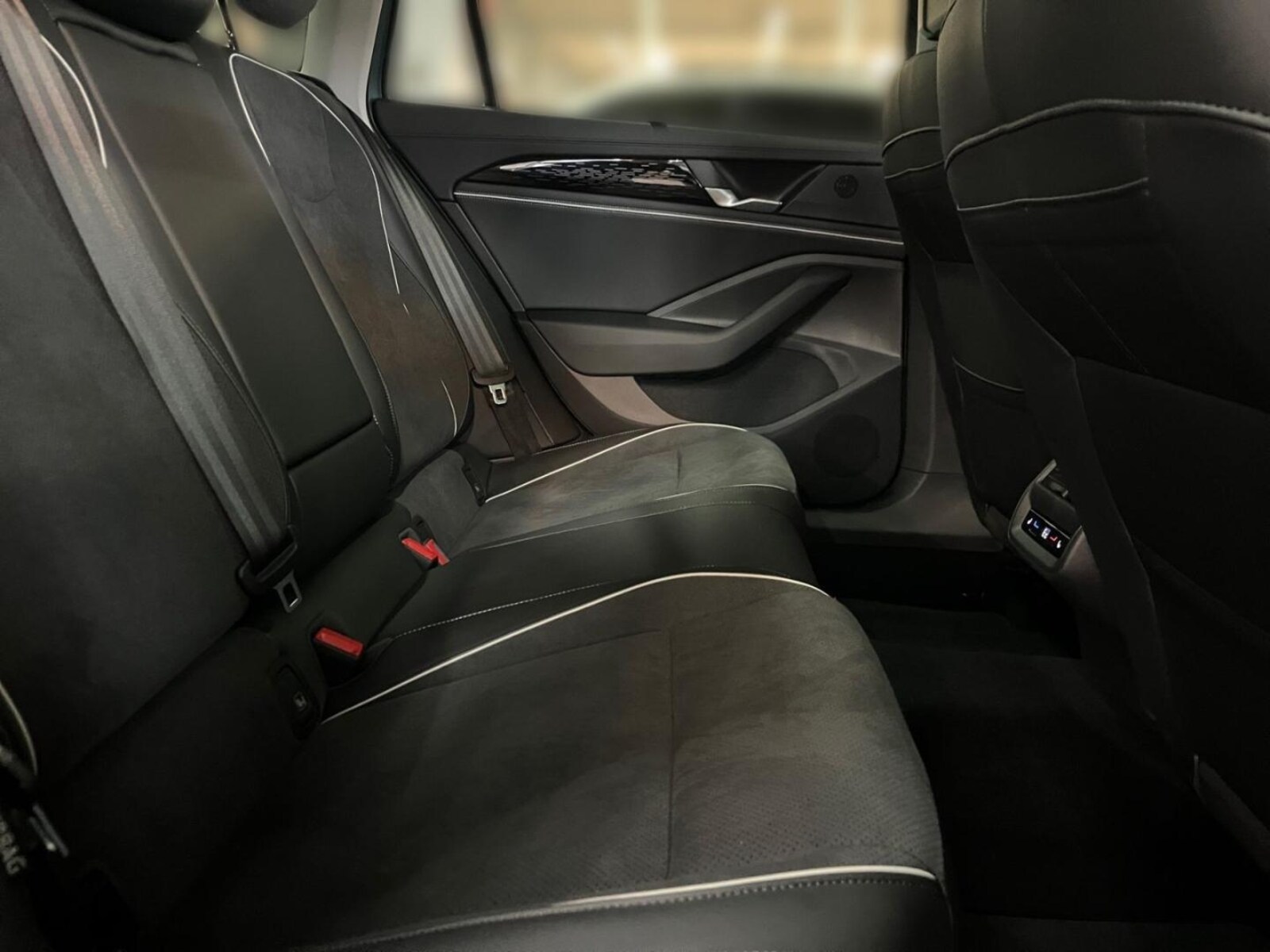 Volkswagen Passat – Bild 15
