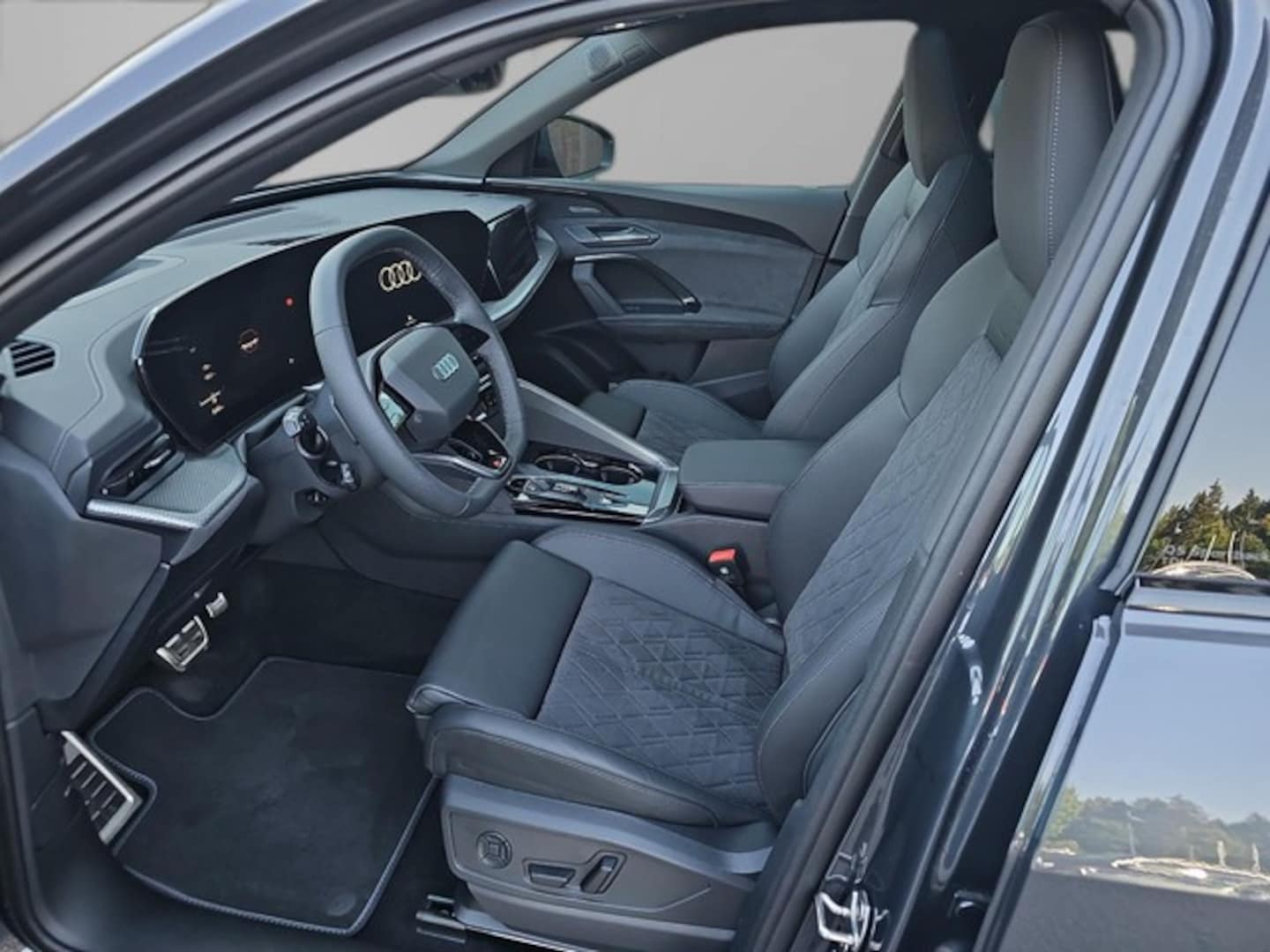 Bild über Audi Q5 Sportback TDI quattro 150 kW S tronic - für weitere Informationen kontaktieren Sie den Audi Partner