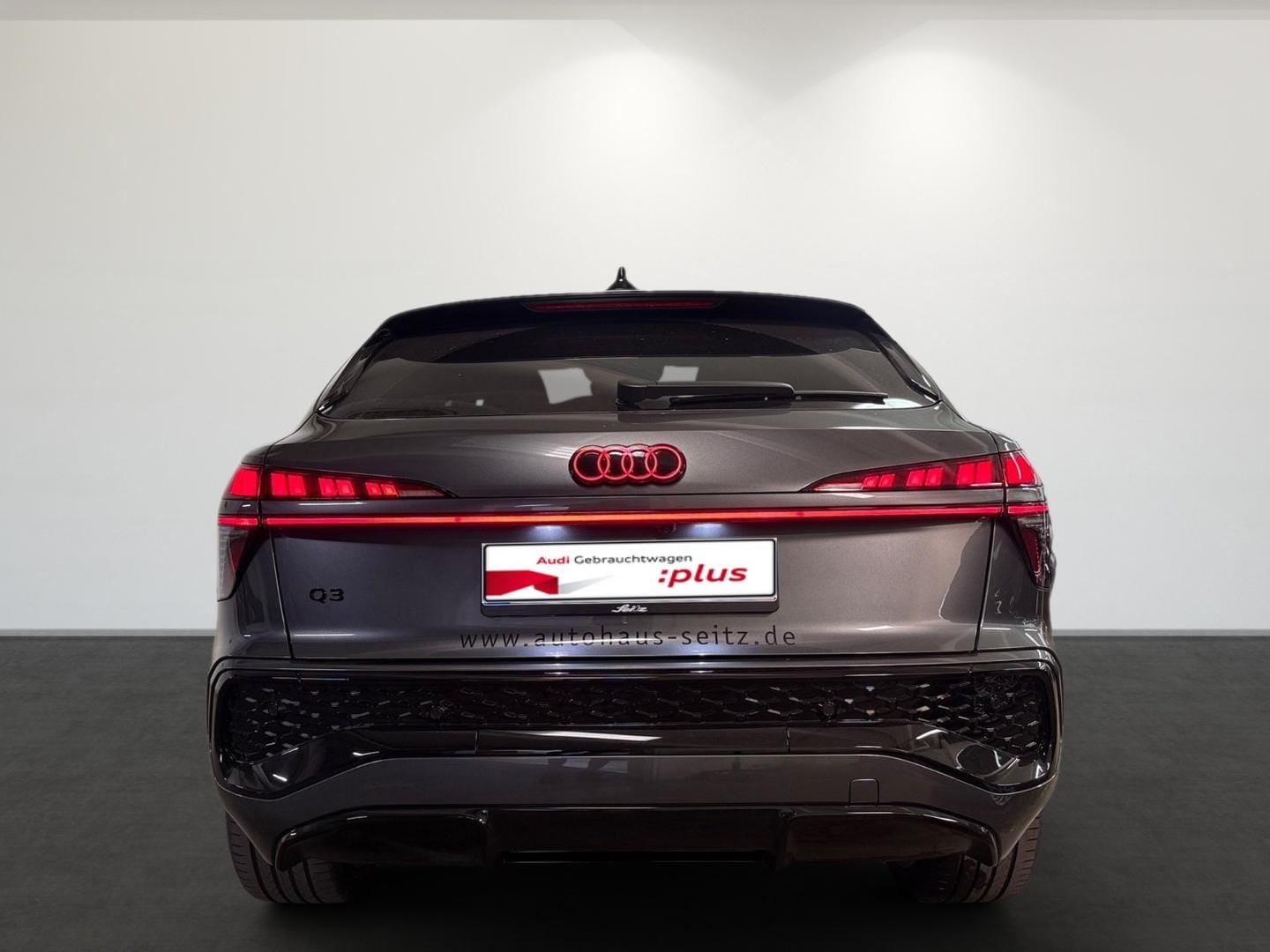 Bild über Audi Q3 Sportback e-hybrid e-hybrid 200 kW S tronic - für weitere Informationen kontaktieren Sie den Audi Partner