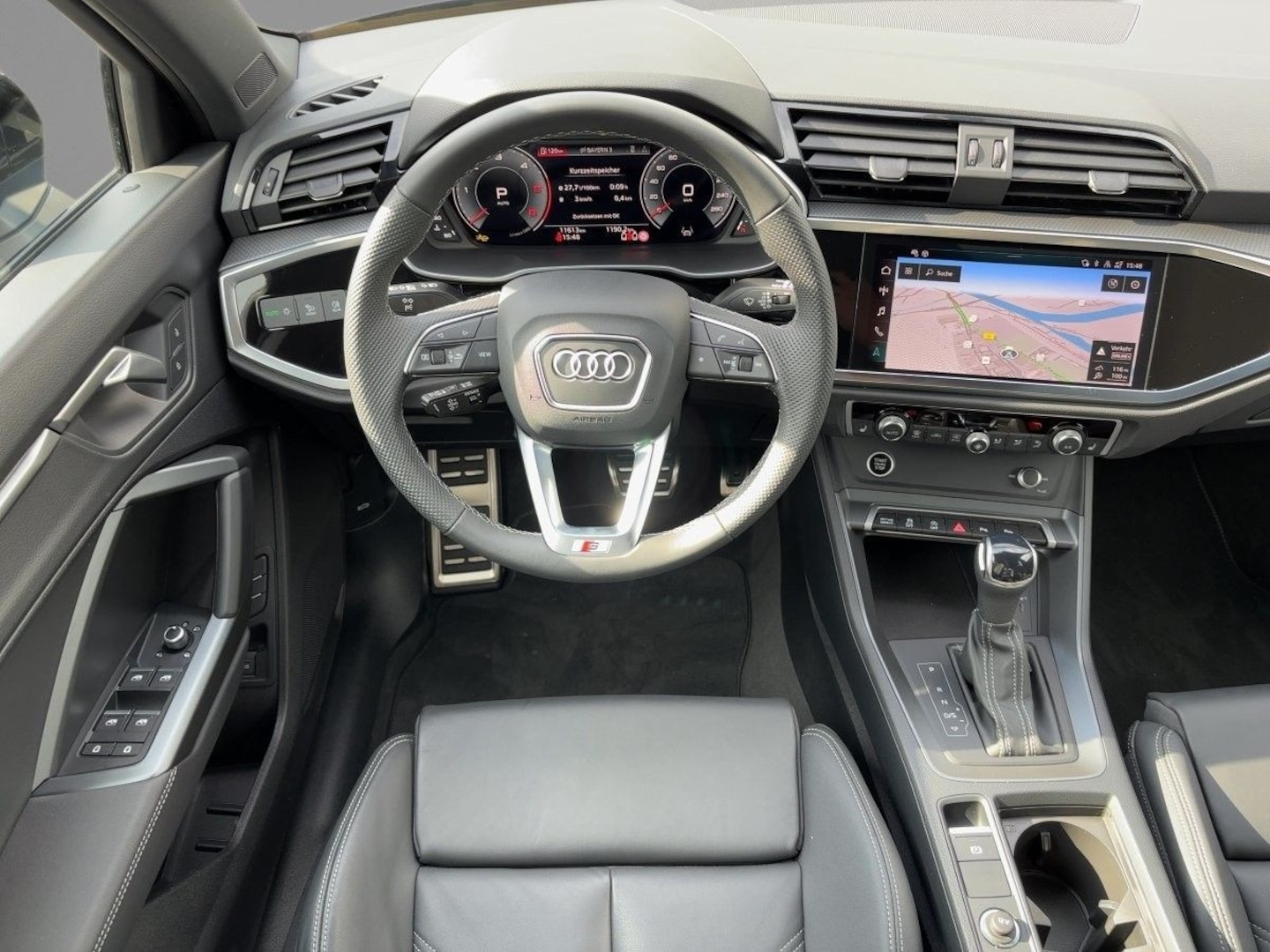 Bild über Audi Q3 TDI quattro 142 kW S tronic - für weitere Informationen kontaktieren Sie den Audi Partner