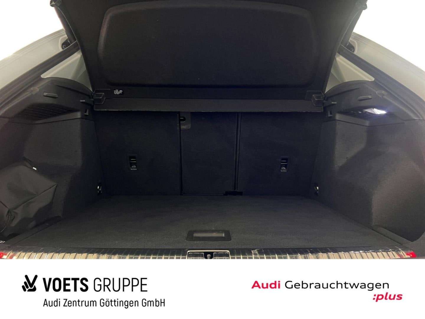 Bild über Audi Q3 TFSI quattro 180 kW S tronic - für weitere Informationen kontaktieren Sie den Audi Partner