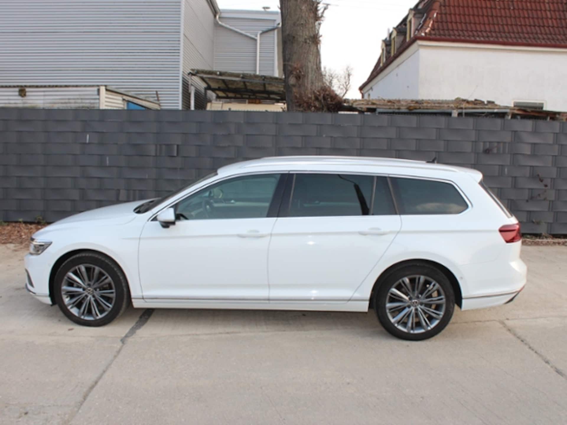 Volkswagen Passat Variant Elegance