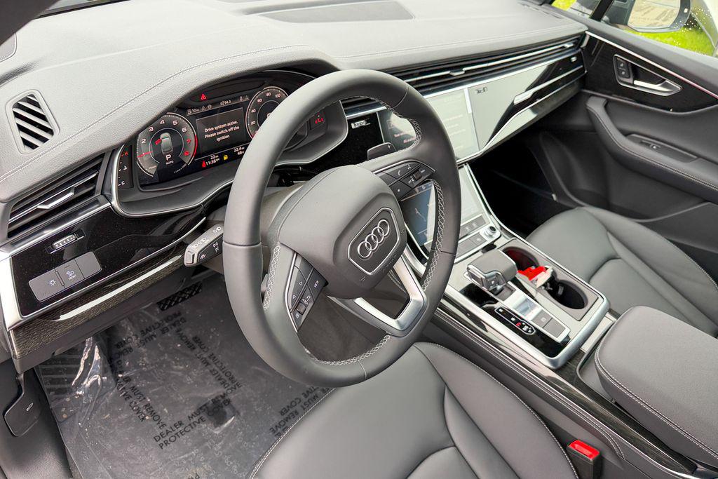 2025 Audi Q7 Premium Plus - Photo 12