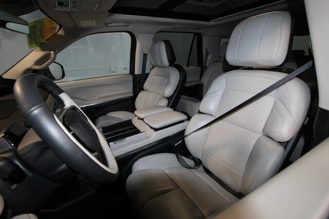 2025 Lincoln Navigator