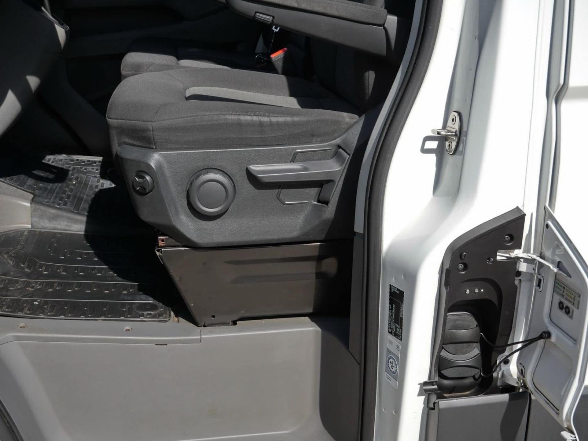 Volkswagen e-Crafter Kastenwagen mittlerer Radstand