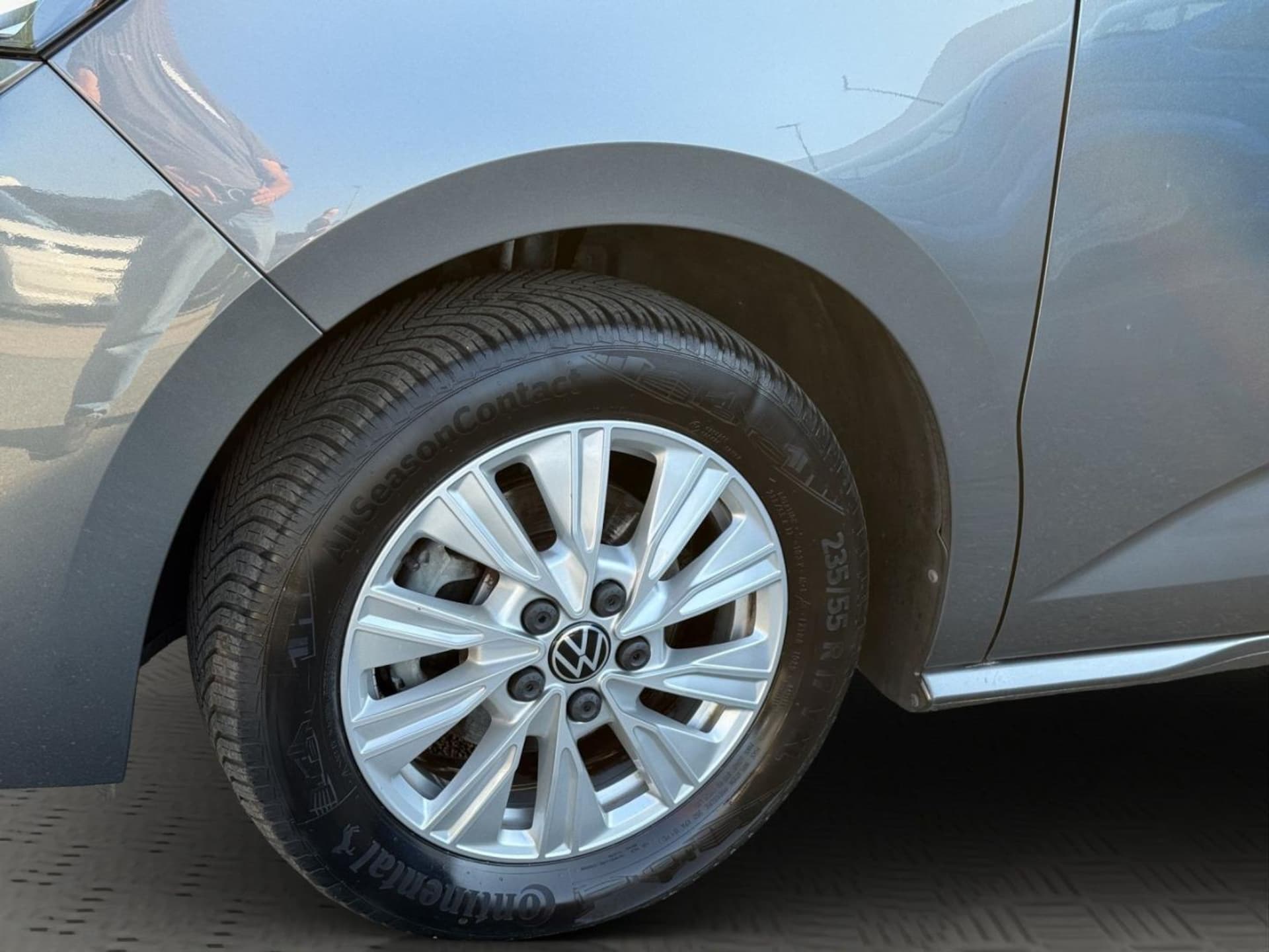 Volkswagen Multivan Basis-Modell