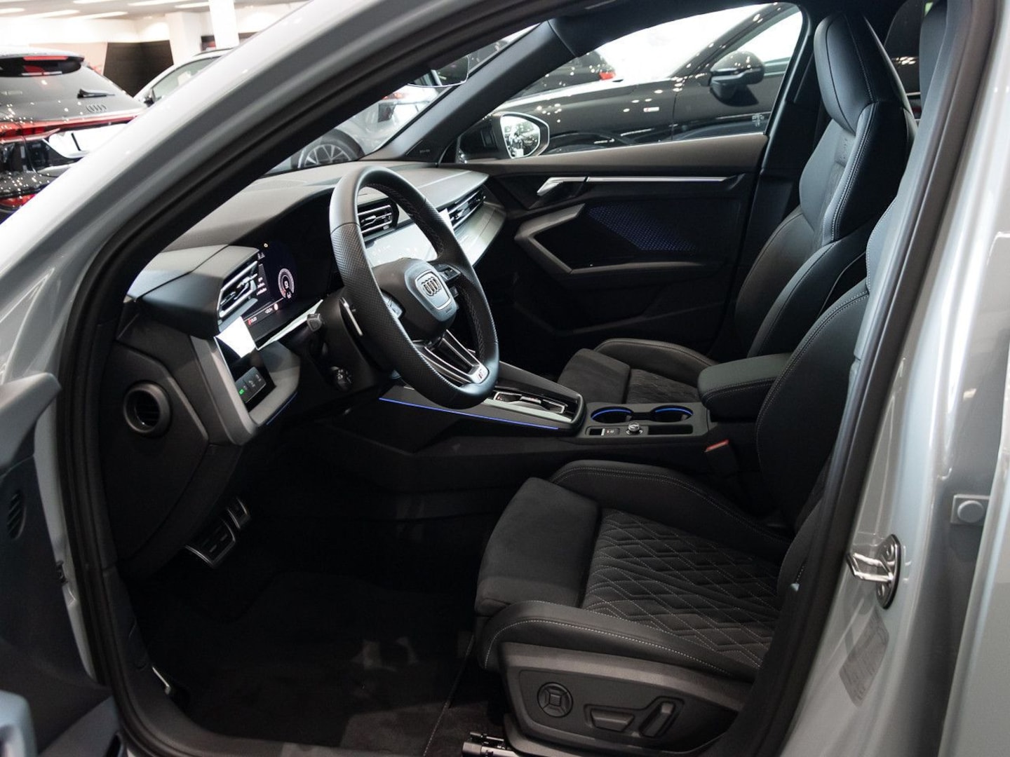 Bild über Audi A3 allstreet TFSI quattro S tronic - für weitere Informationen kontaktieren Sie den Audi Partner