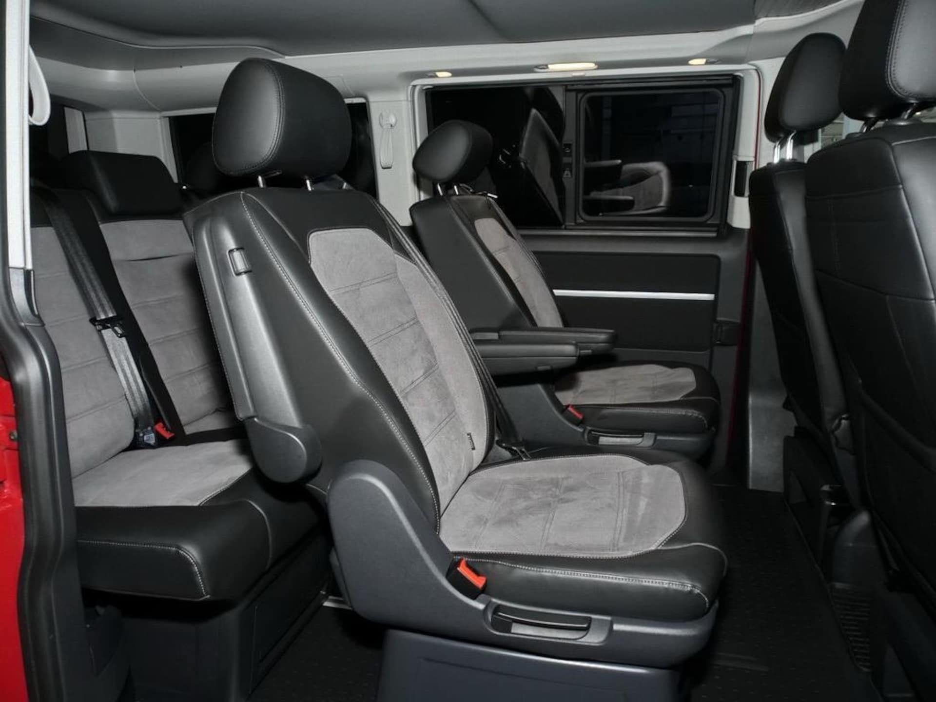 Volkswagen T6.1 California Beach