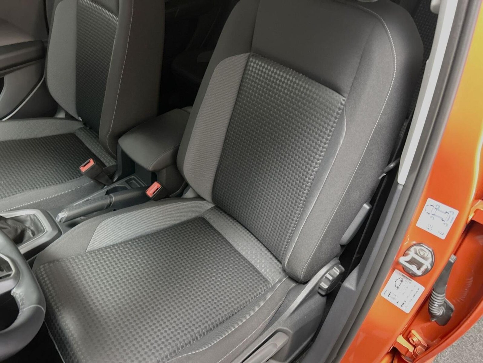 Volkswagen T-Cross – Bild 11