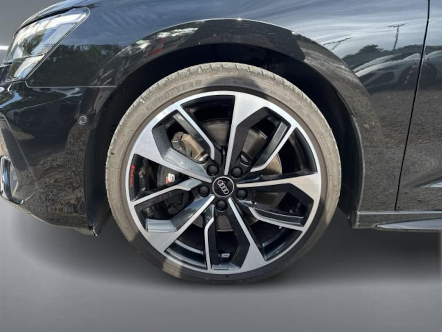 Bild über Audi S3 Limousine TFSI quattro S tronic - für weitere Informationen kontaktieren Sie den Audi Partner