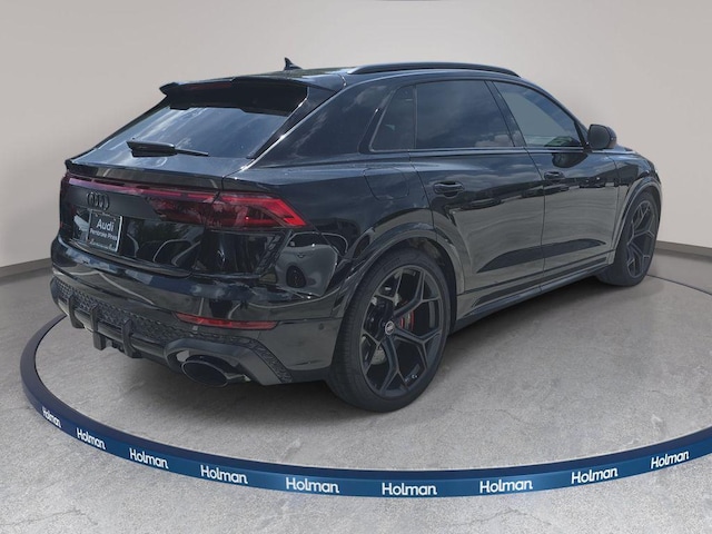 2026 Audi RS Q8 SUV performance