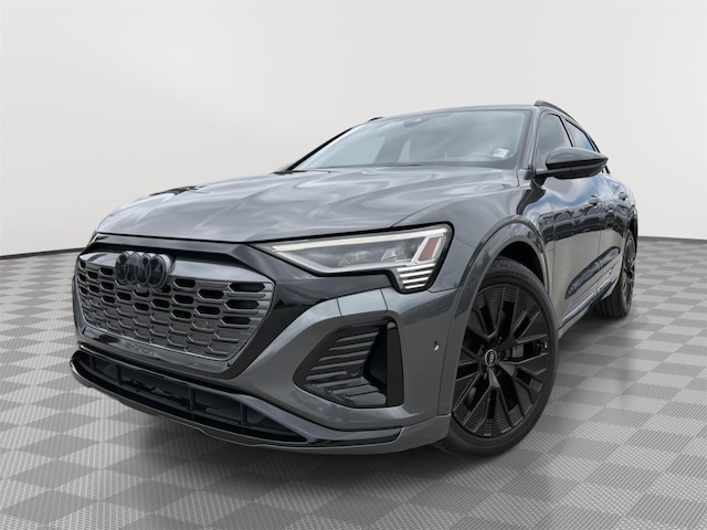 Photo of 2024 Audi Q8 e-tron