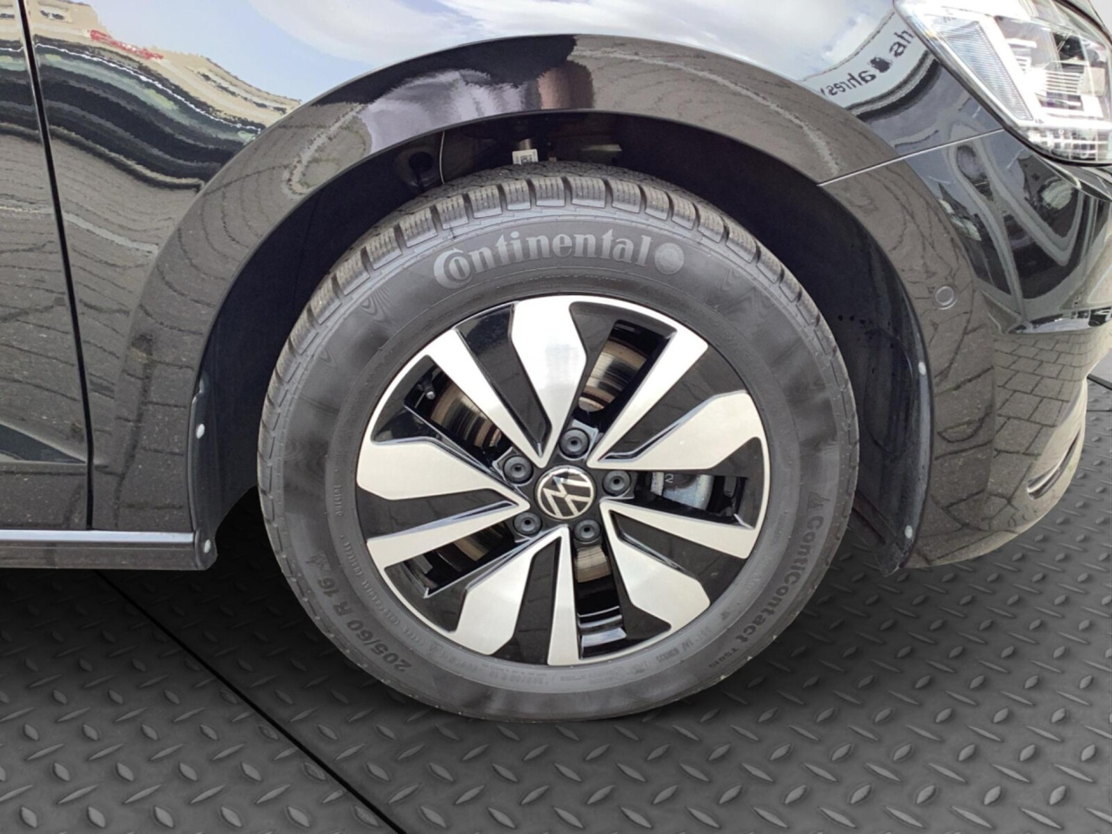 Volkswagen Touran – Bild 7