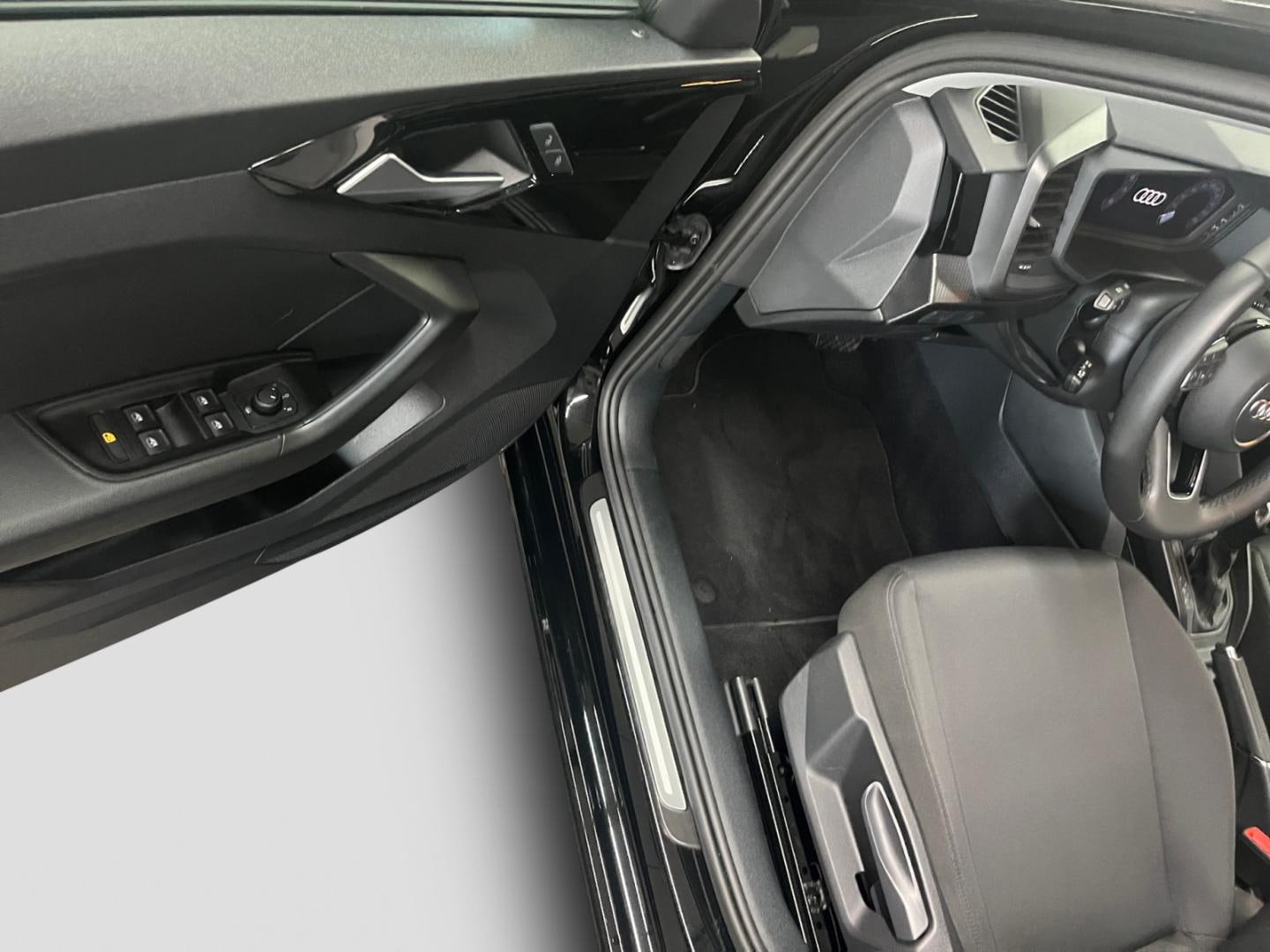 Bild über Audi A1 Sportback advanced 30 TFSI S tronic - für weitere Informationen kontaktieren Sie den Audi Partner