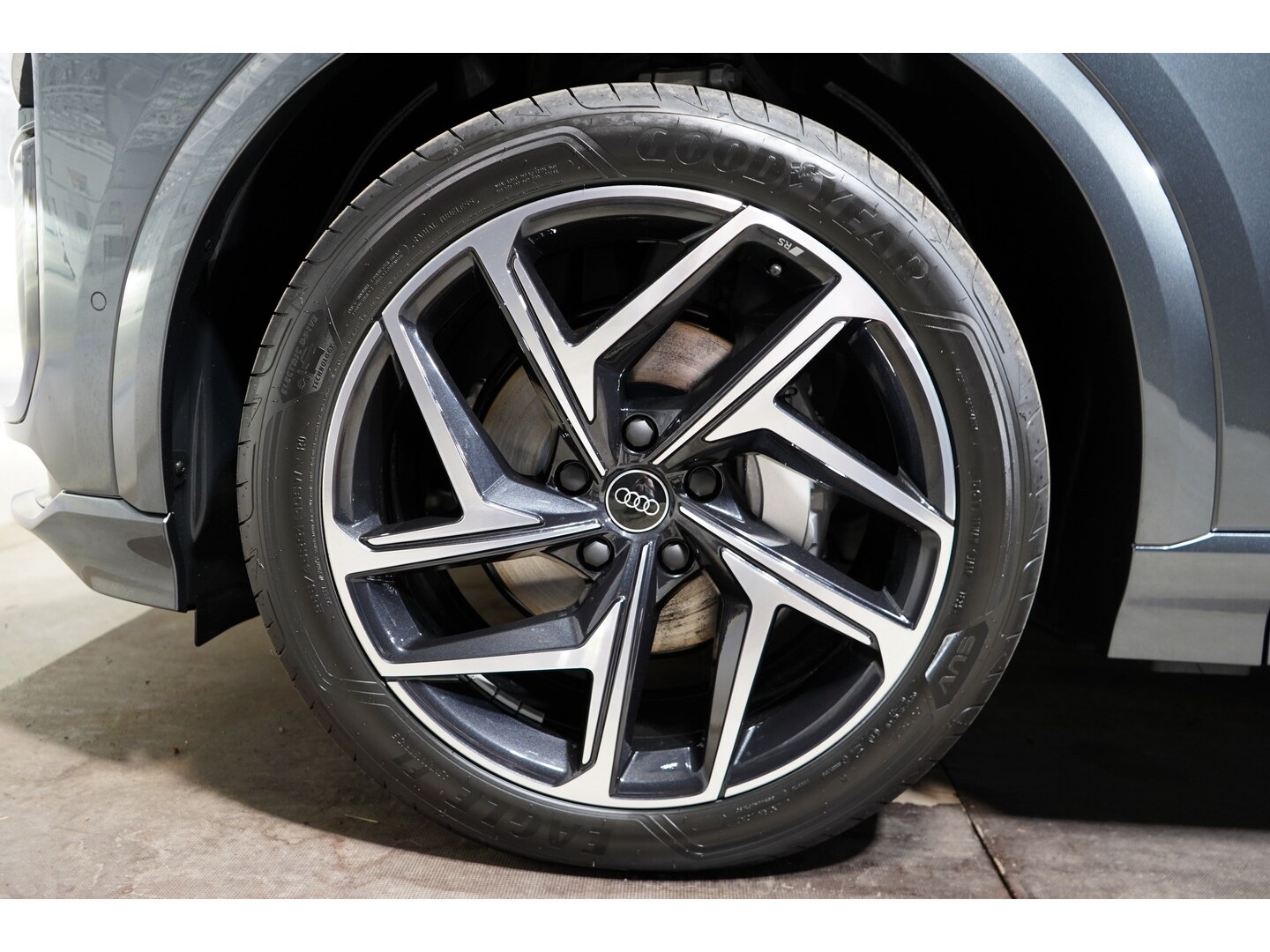 Image about Audi Q6 Sportback e-tron e-tron quattro
