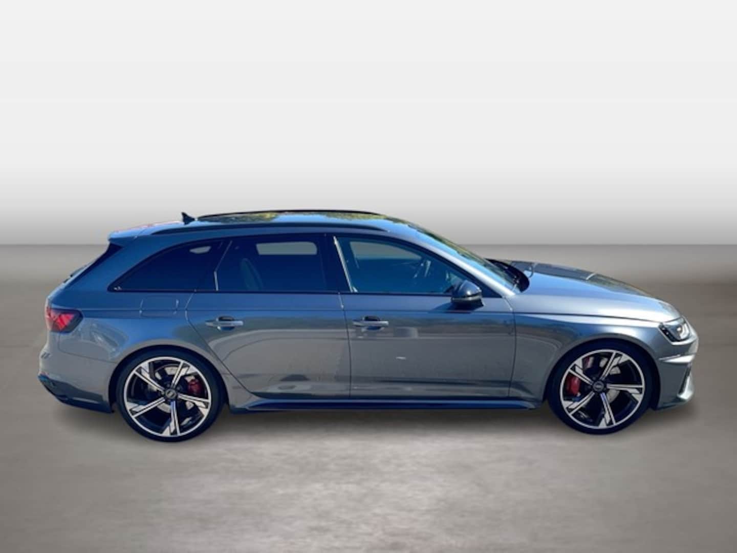 Bild über Audi RS 4 Avant TFSI quattro tiptronic - für weitere Informationen kontaktieren Sie den Audi Partner