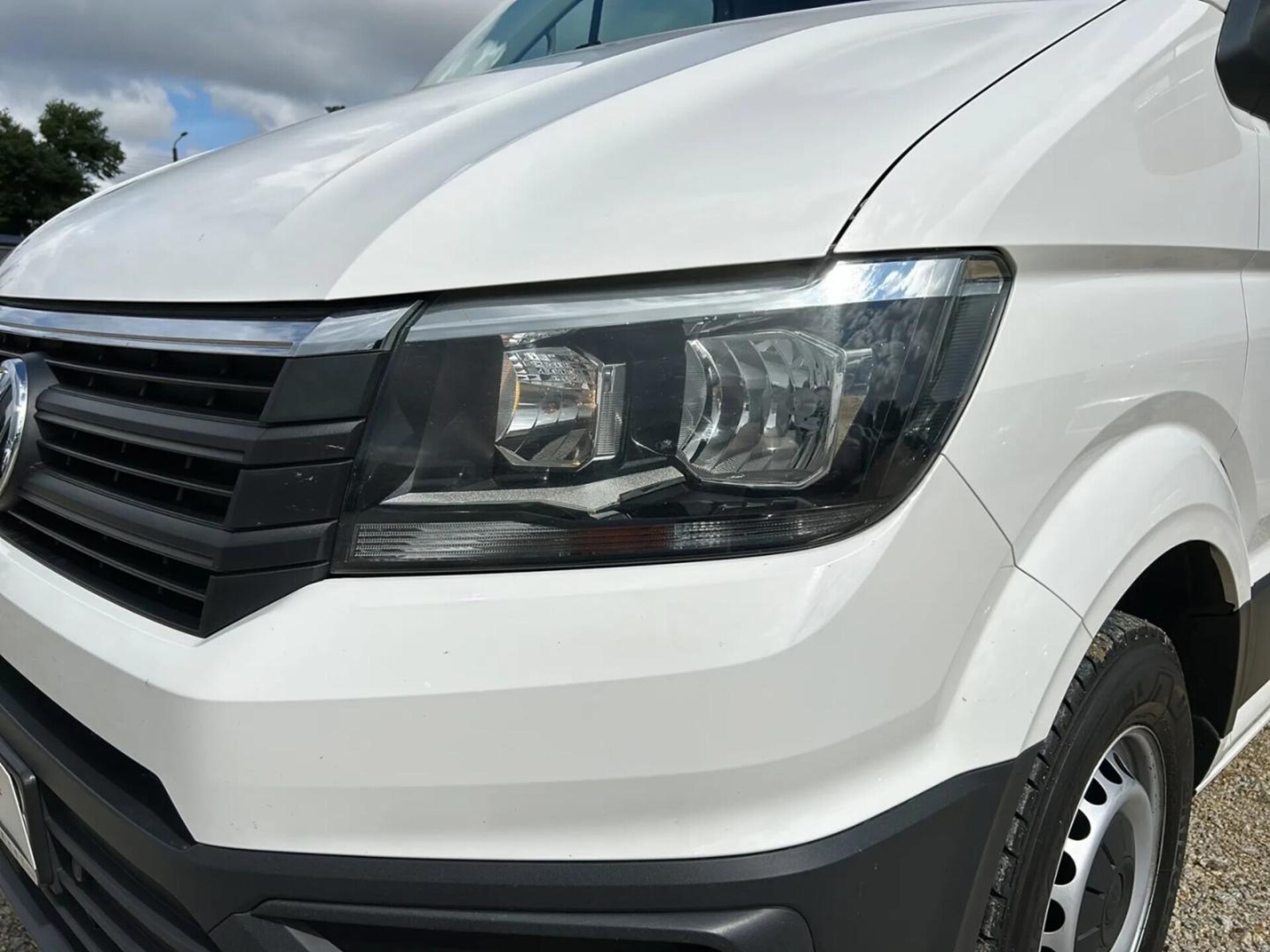 Volkswagen Crafter Furgon średni rozstaw osi