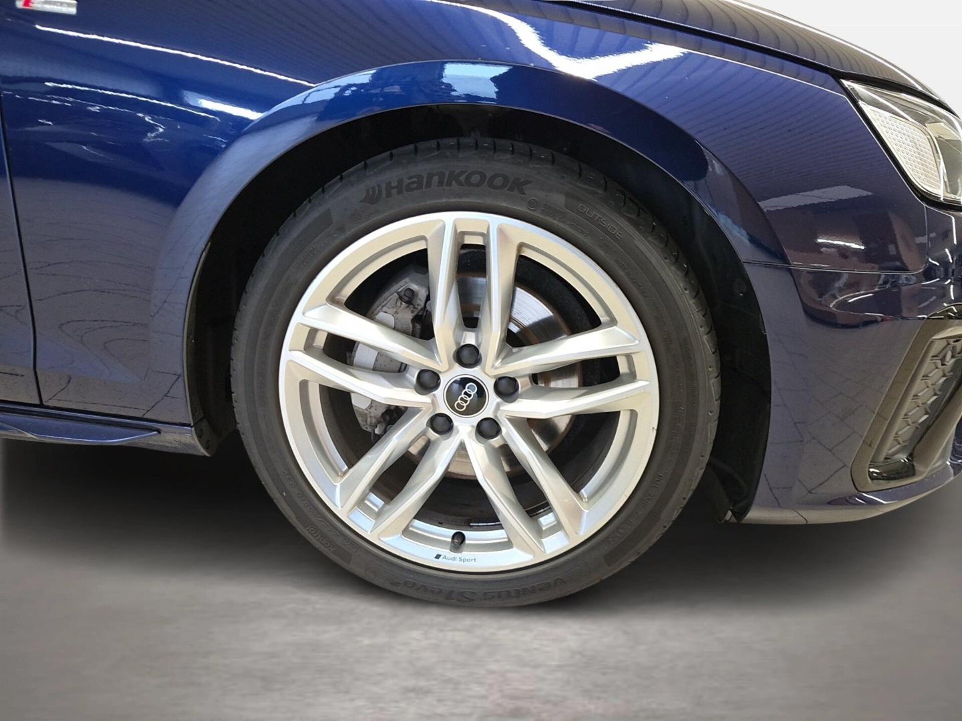 Audi A4 Avant S line