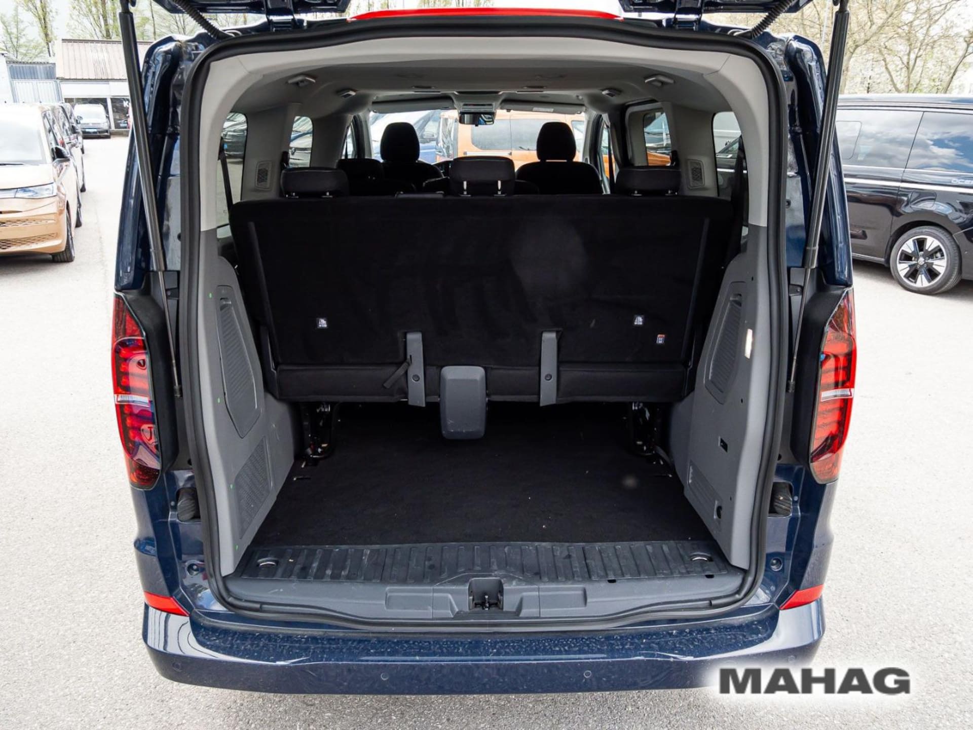 Volkswagen Caravelle Life