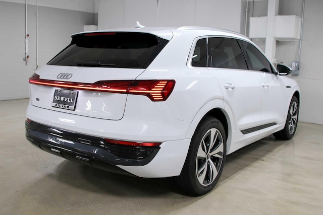 2024 Audi Q8 e-tron