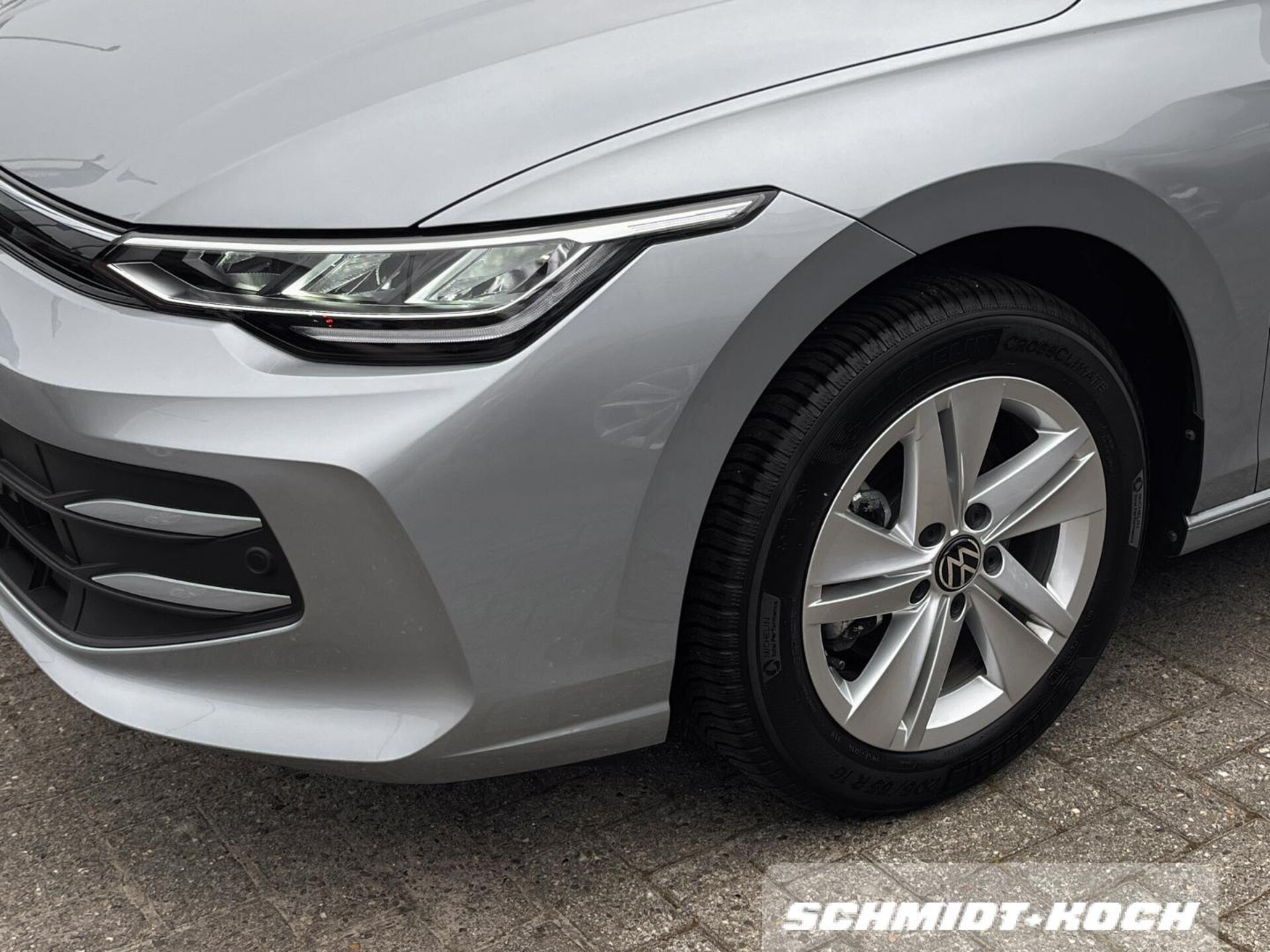 Volkswagen Golf Life