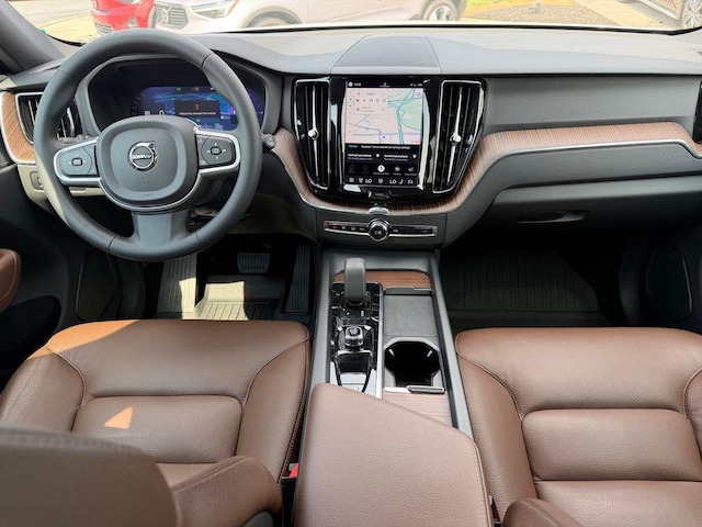 2022 Volvo XC60 Recharge Plug-In Hybrid