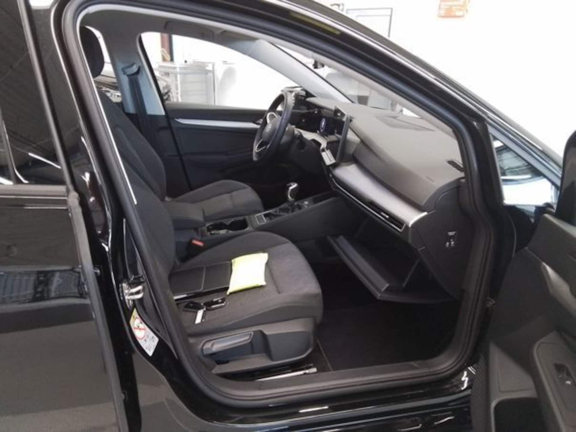 Volkswagen Golf Variant Life