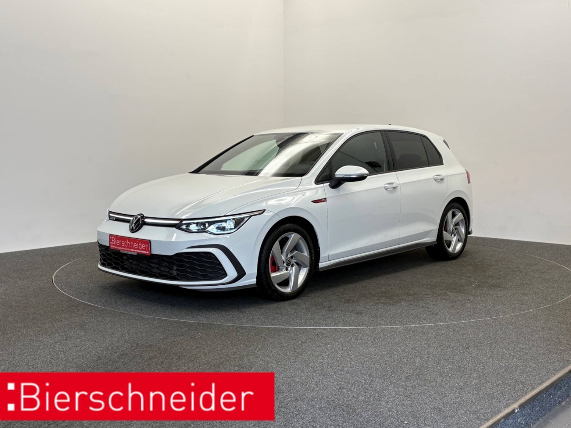 Volkswagen Golf — Volkswagen Golf 8 2.0 TSI DSG DIGITAL COCKPIT PRO LED PDC 17 ACC DAB