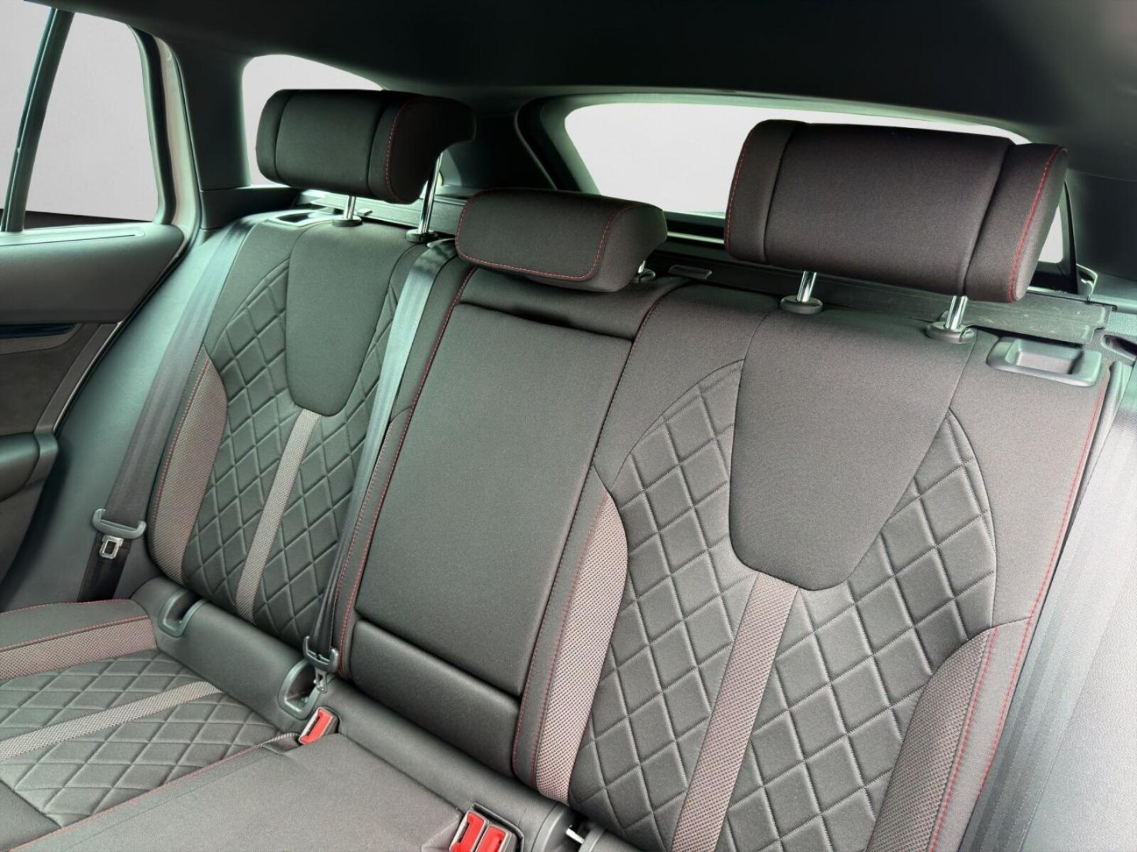 Škoda Octavia Combi – Bild 14