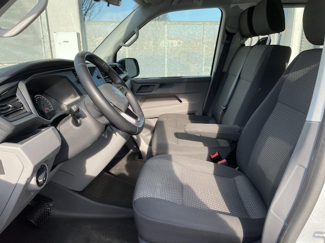 Volkswagen T6.1 Caravelle larger
