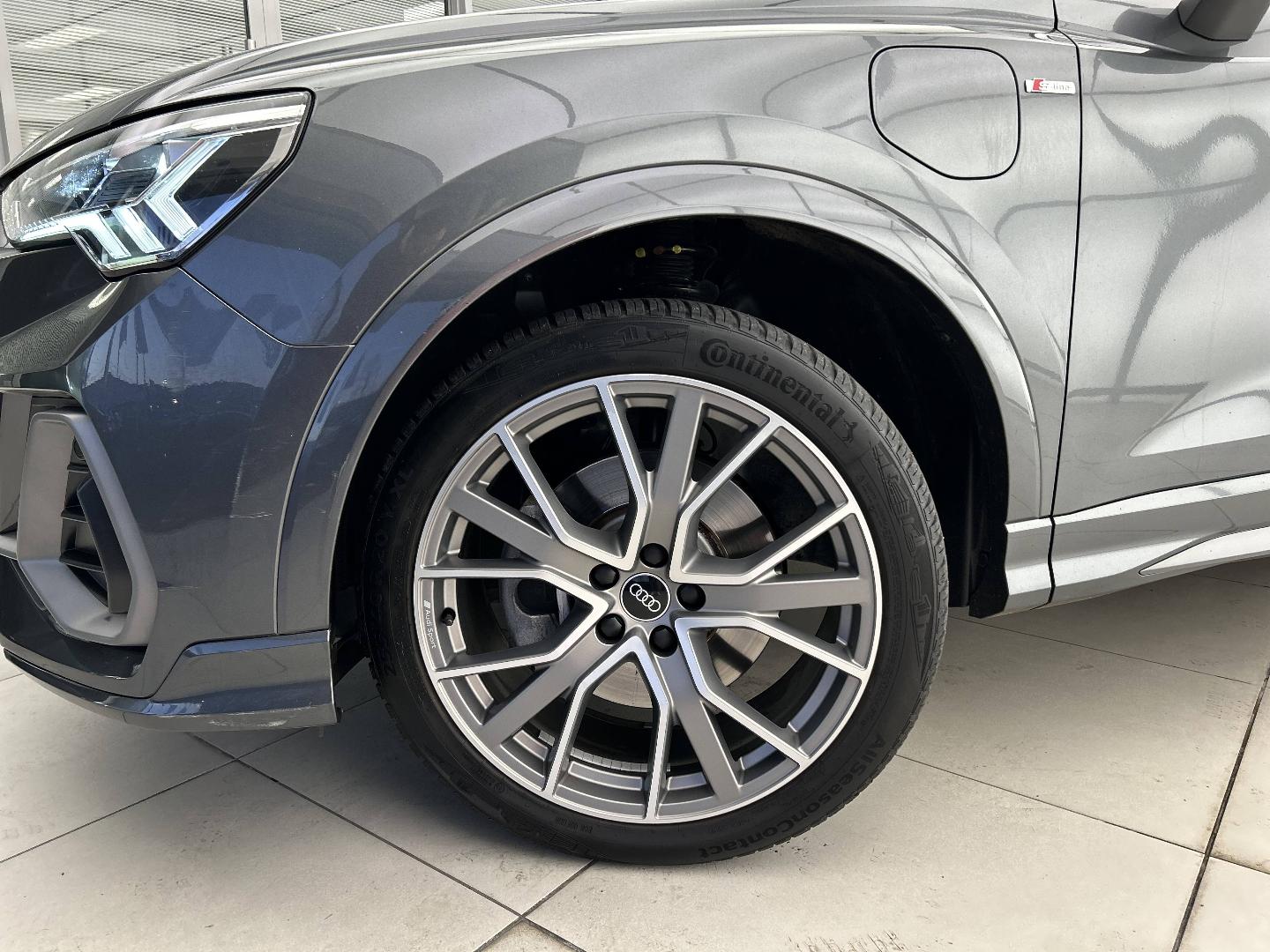 Image about Audi Q3 TFSI e S line 45 TFSI e 180 kW (245 ch) S tronic
