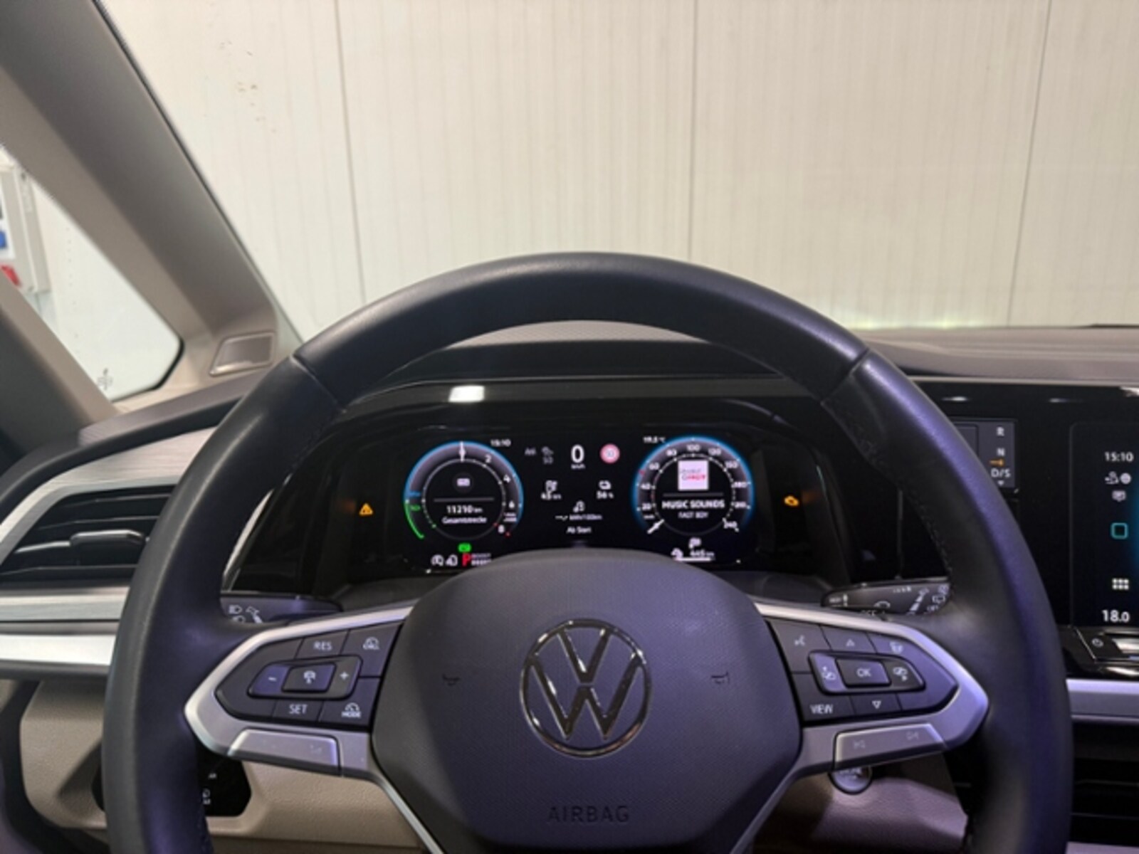 Volkswagen Multivan Langversion – Bild 15