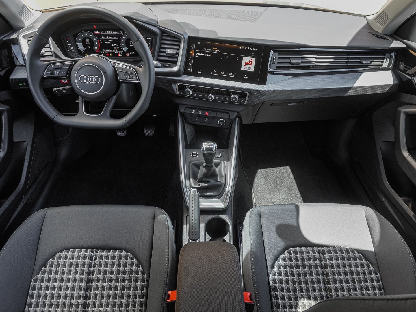 Bild über Audi A1 Sportback S line 30 TFSI Schaltgetriebe - für weitere Informationen kontaktieren Sie den Audi Partner