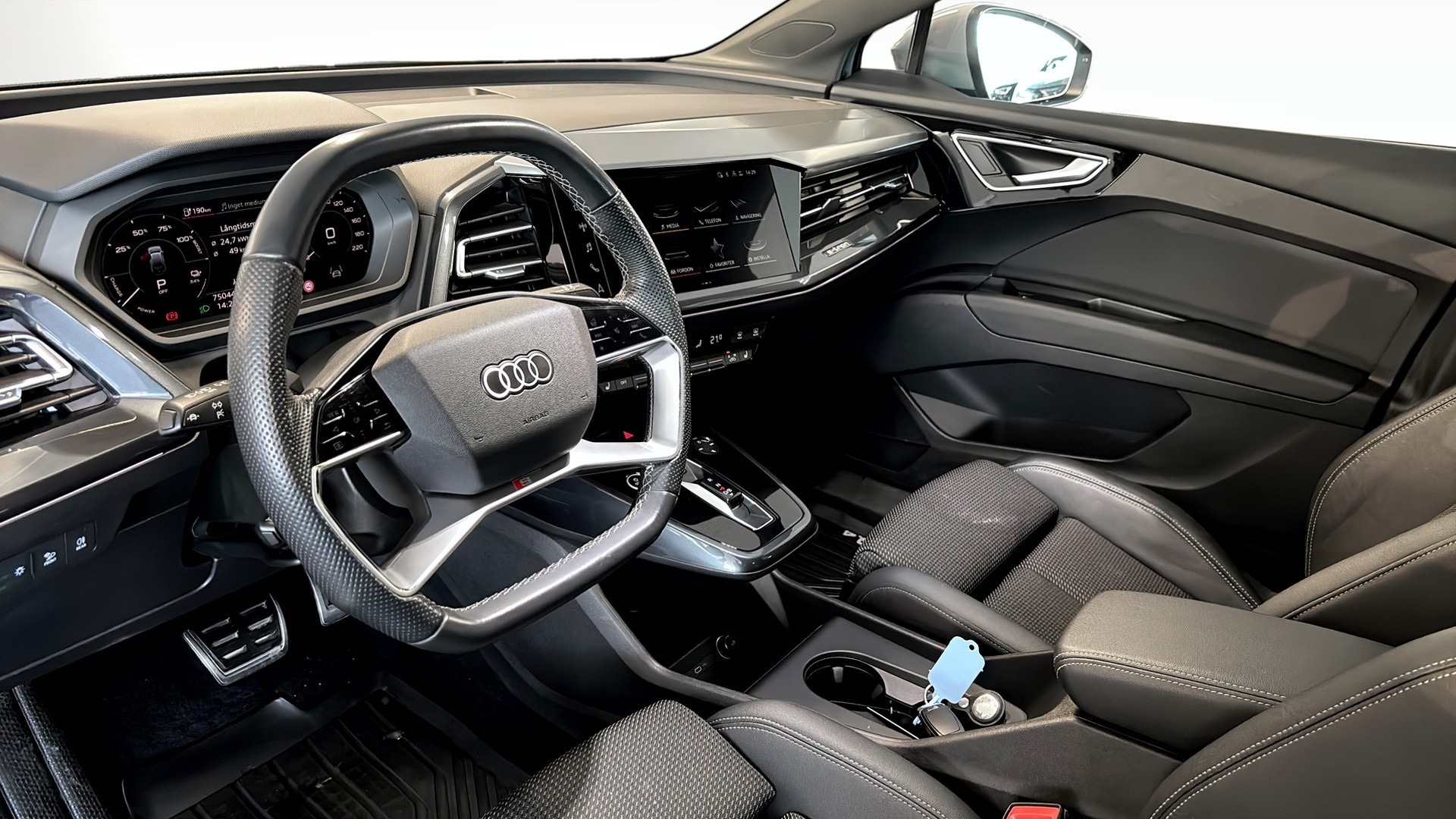 Bild som visar Audi Q4 e-tron Q4 50 e-tron quattro Proline 220,00 kW - för mer information kontakta din Audi Partner