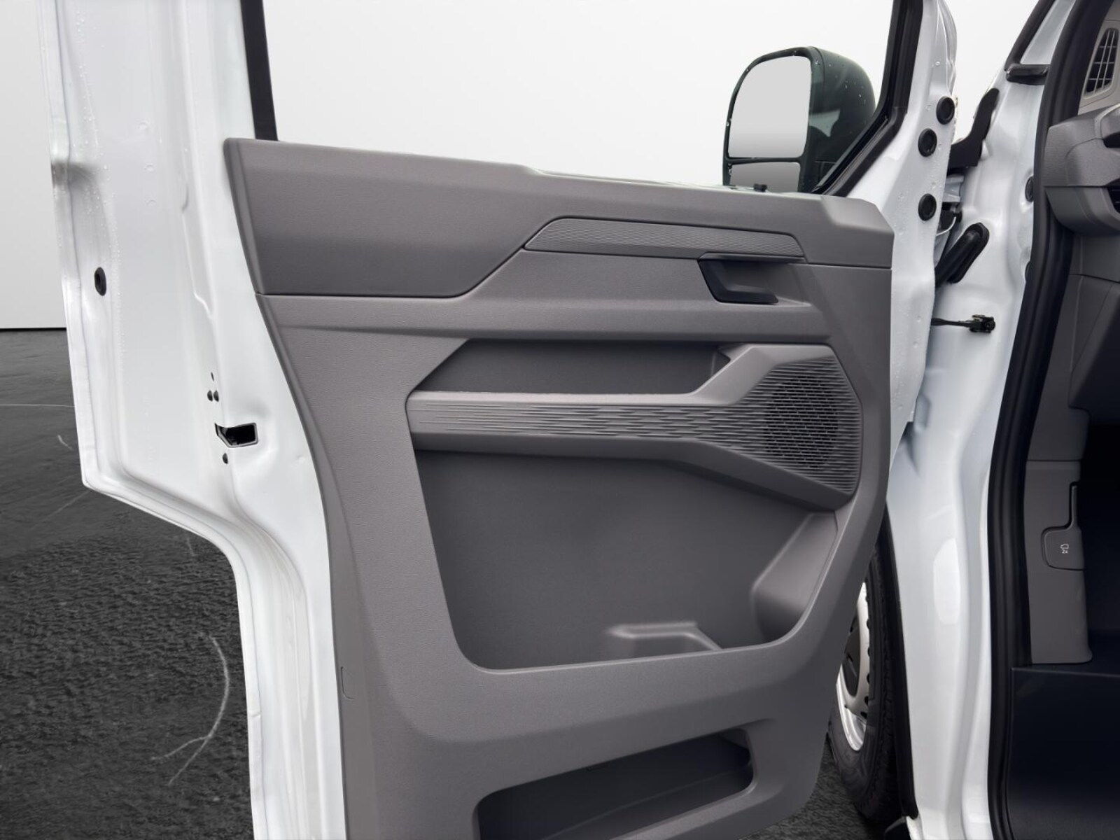Volkswagen Transporter Kasten kurzer Radstand – Bild 6