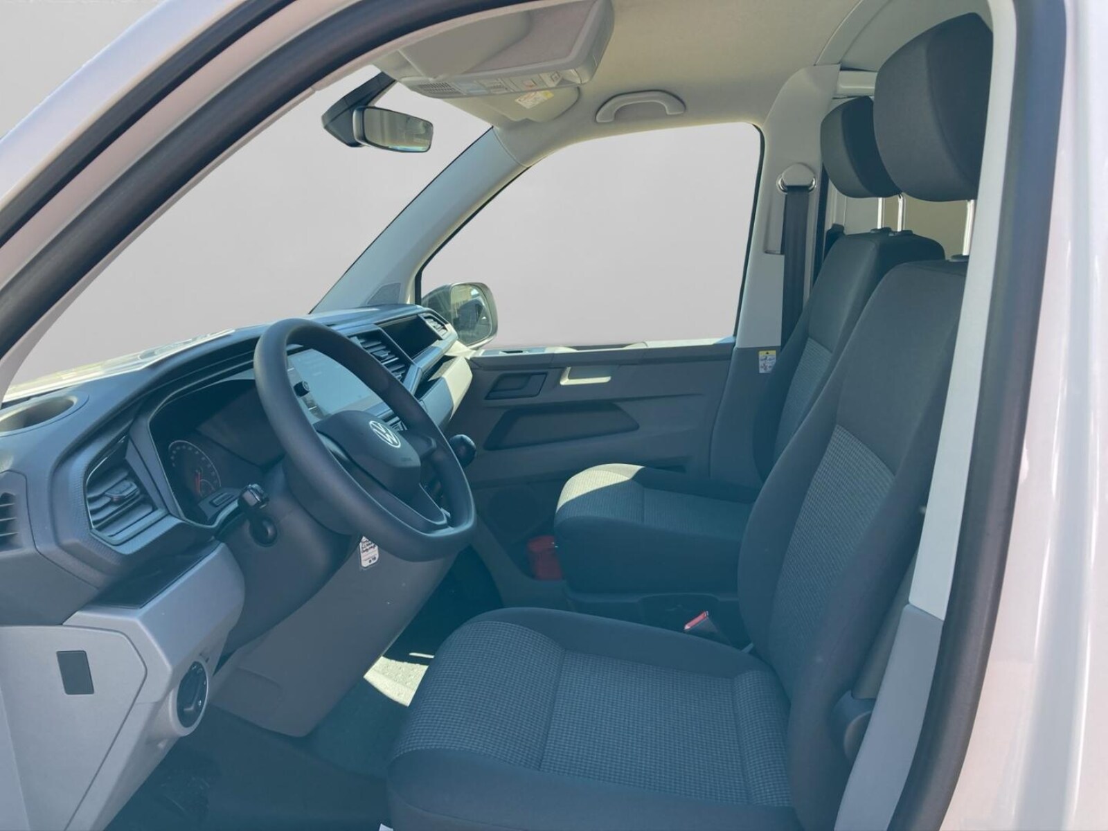 Volkswagen T6.1 Transporter Kasten langer Radstand – Bild 8